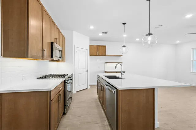 $281,470 | 693 Daniels Lake Lane, Dayton, TX 77535