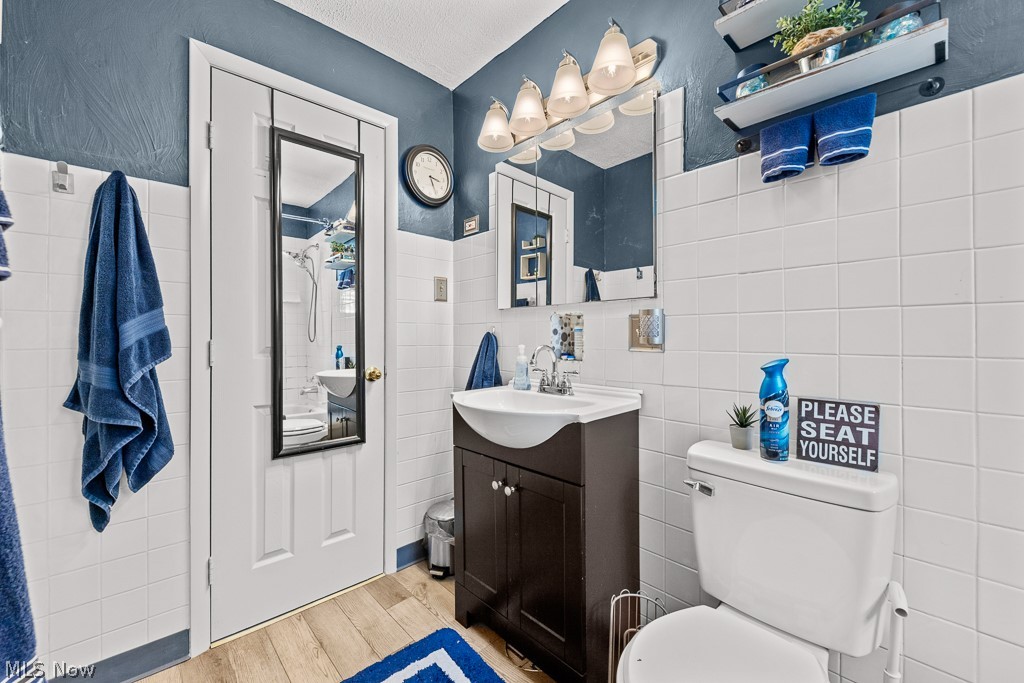 3989 Baird Road Stow, OH 44224 - Photo 25 of 50 Bathroom