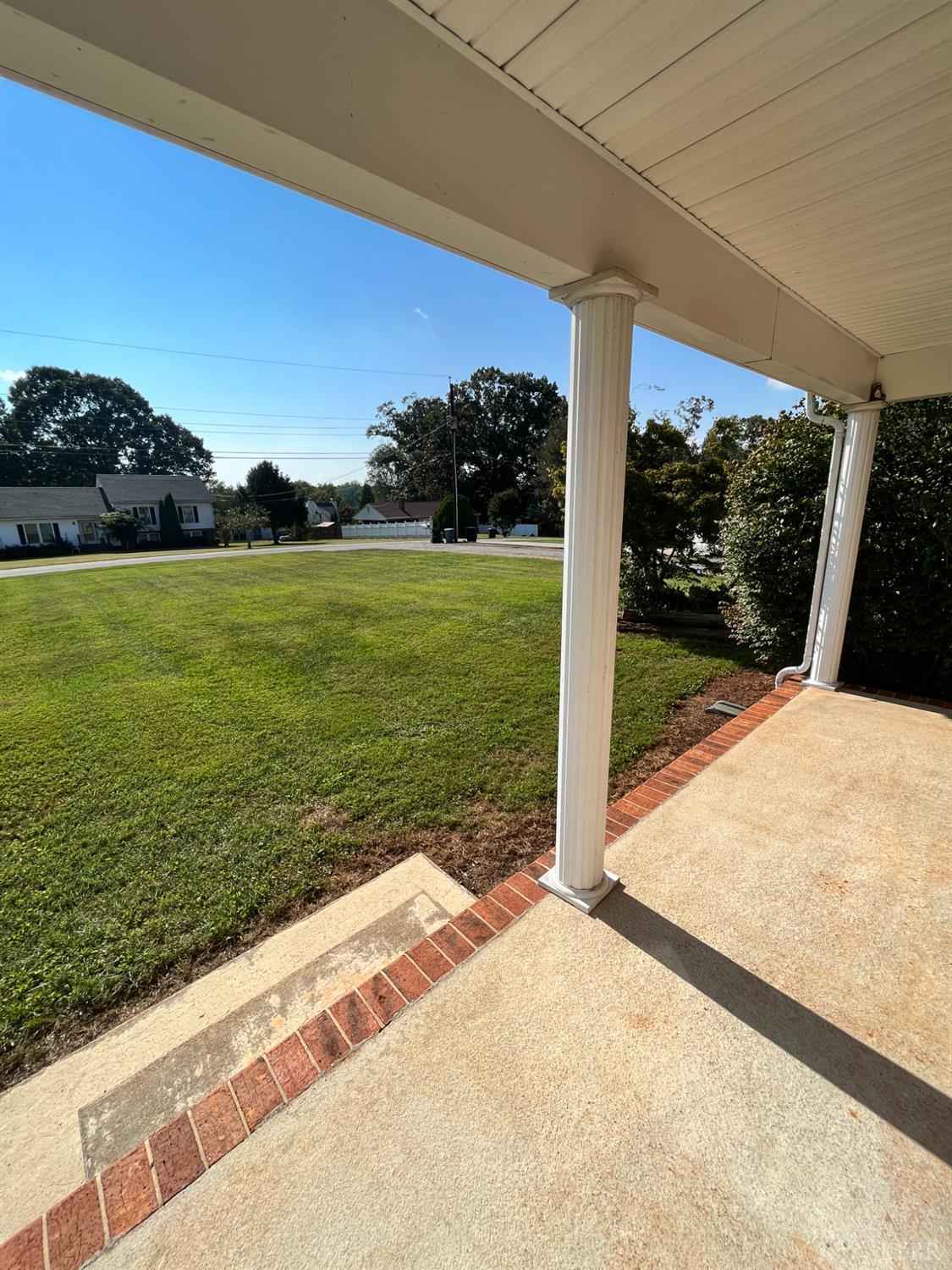 73 High View Place Lynchburg, VA 24502 - Photo 21 of 25 a view of a garden