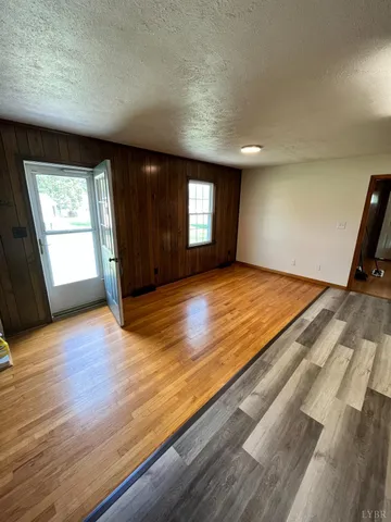 $1,400 | 73 High View Place, Lynchburg, VA 24502