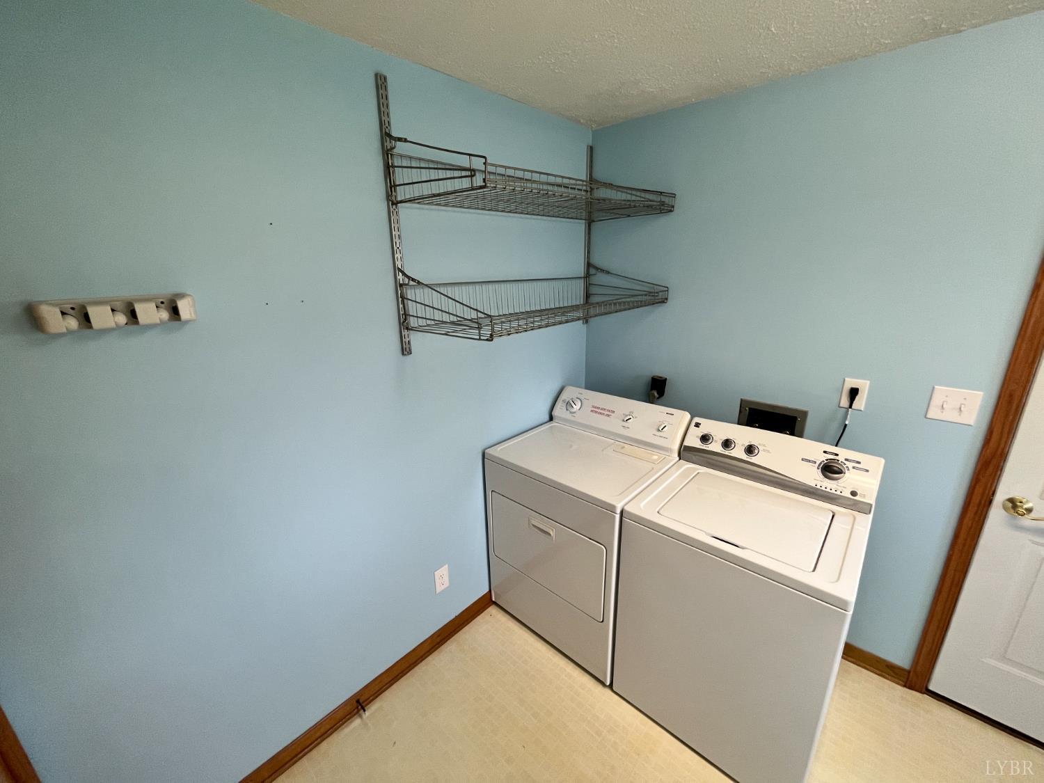 73 High View Place Lynchburg, VA 24502 - Photo 4 of 25 a utility room with dryer and washer