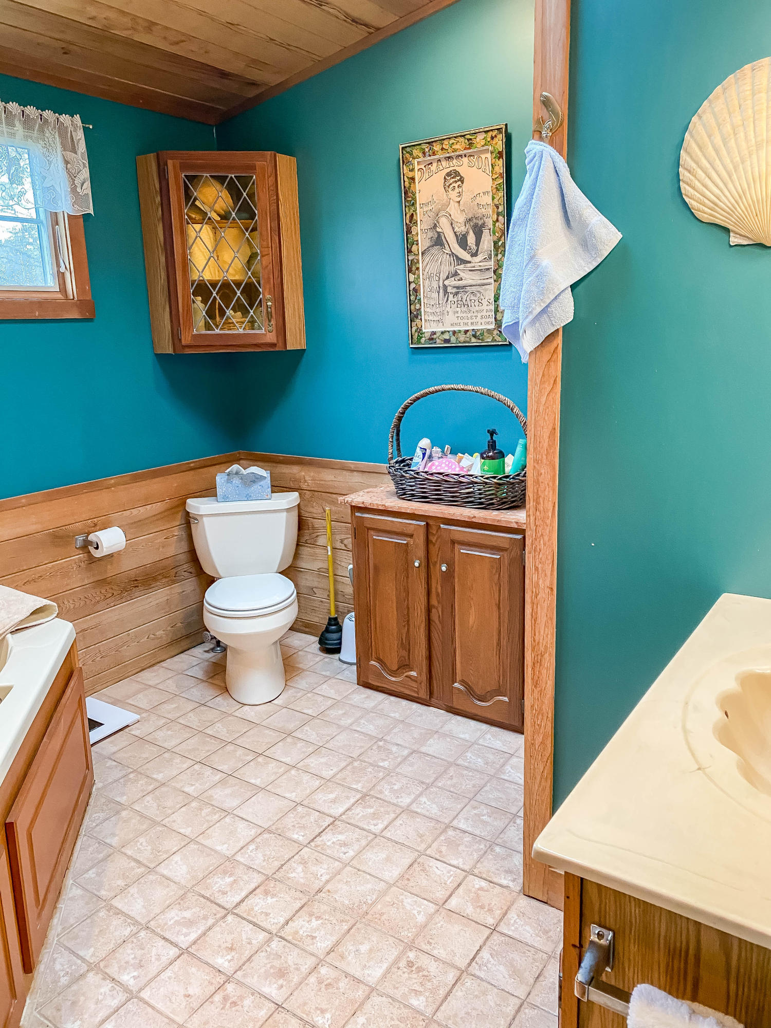 166 Katama Road Edgartown, MA 02539 - Photo 21 of 42 a bathroom with a toilet sink and mirror