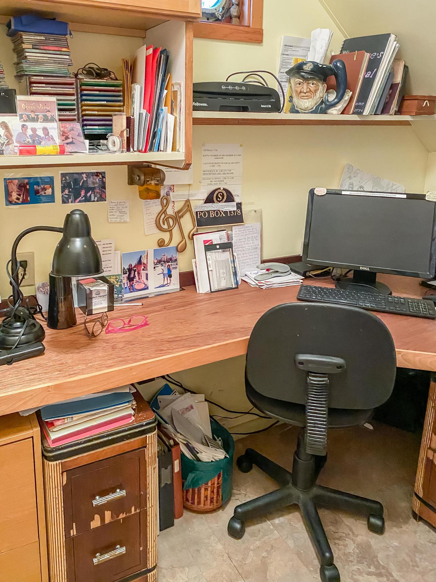166 Katama Road Edgartown, MA 02539 - Photo 24 of 42 a workspace with furniture and window