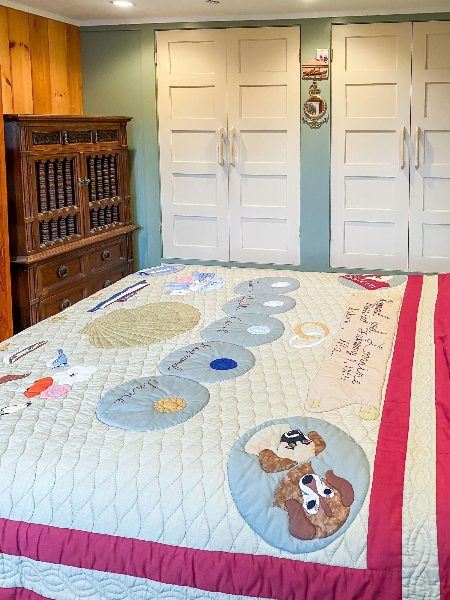 166 Katama Road Edgartown, MA 02539 - Photo 28 of 42 a dining room with a bed and a table
