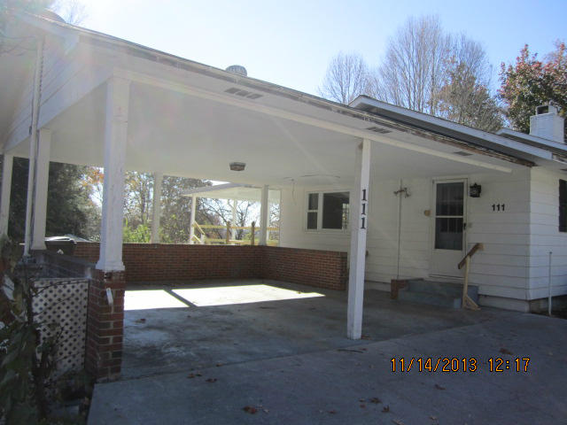 111 Dixie Lane Oak Ridge, TN 37830 - Photo 2 of 18 IMG_3561