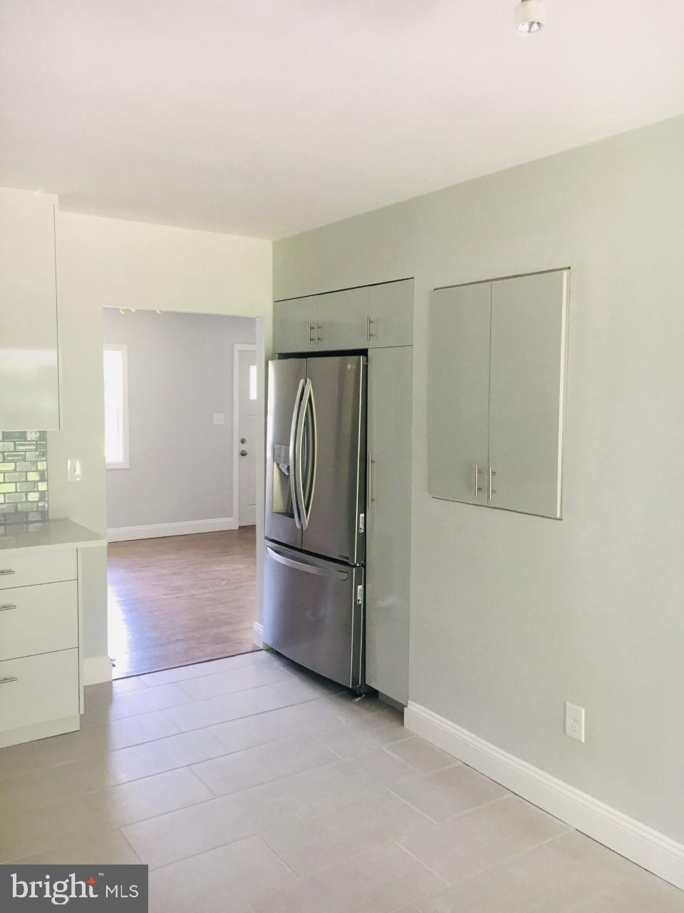 709 Klockner Road Trenton, NJ 08619 - Photo 3 of 19