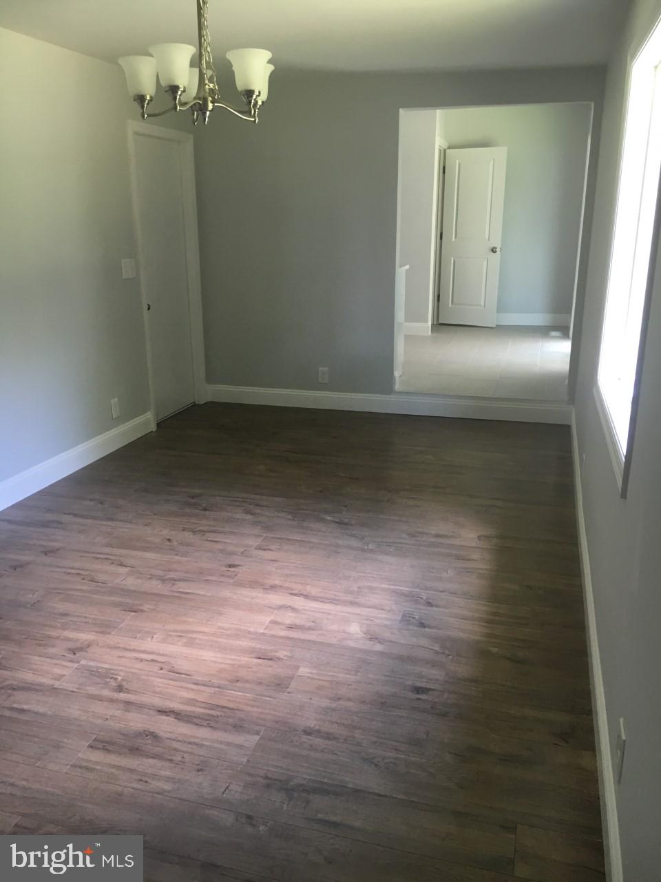 709 Klockner Road Trenton, NJ 08619 - Photo 8 of 19