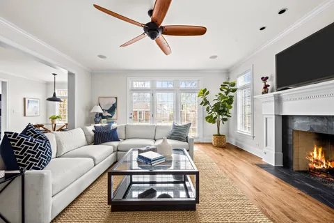 $2,250,000 | 1420 Isabella Street, Wilmette, IL 60091
