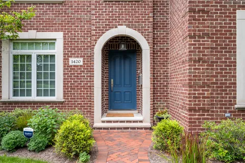 $2,250,000 | 1420 Isabella Street, Wilmette, IL 60091
