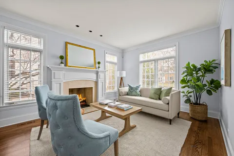$2,250,000 | 1420 Isabella Street, Wilmette, IL 60091