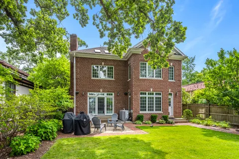 $2,250,000 | 1420 Isabella Street, Wilmette, IL 60091