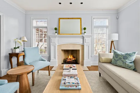 $2,250,000 | 1420 Isabella Street, Wilmette, IL 60091