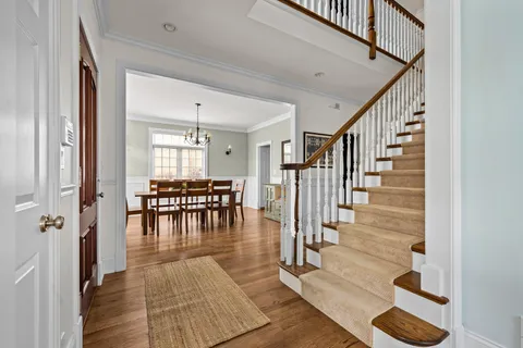 $2,250,000 | 1420 Isabella Street, Wilmette, IL 60091