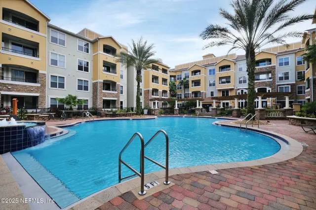 $160,000 | 8539 Gate Parkway West, Unit 624, Jacksonville, FL 32216