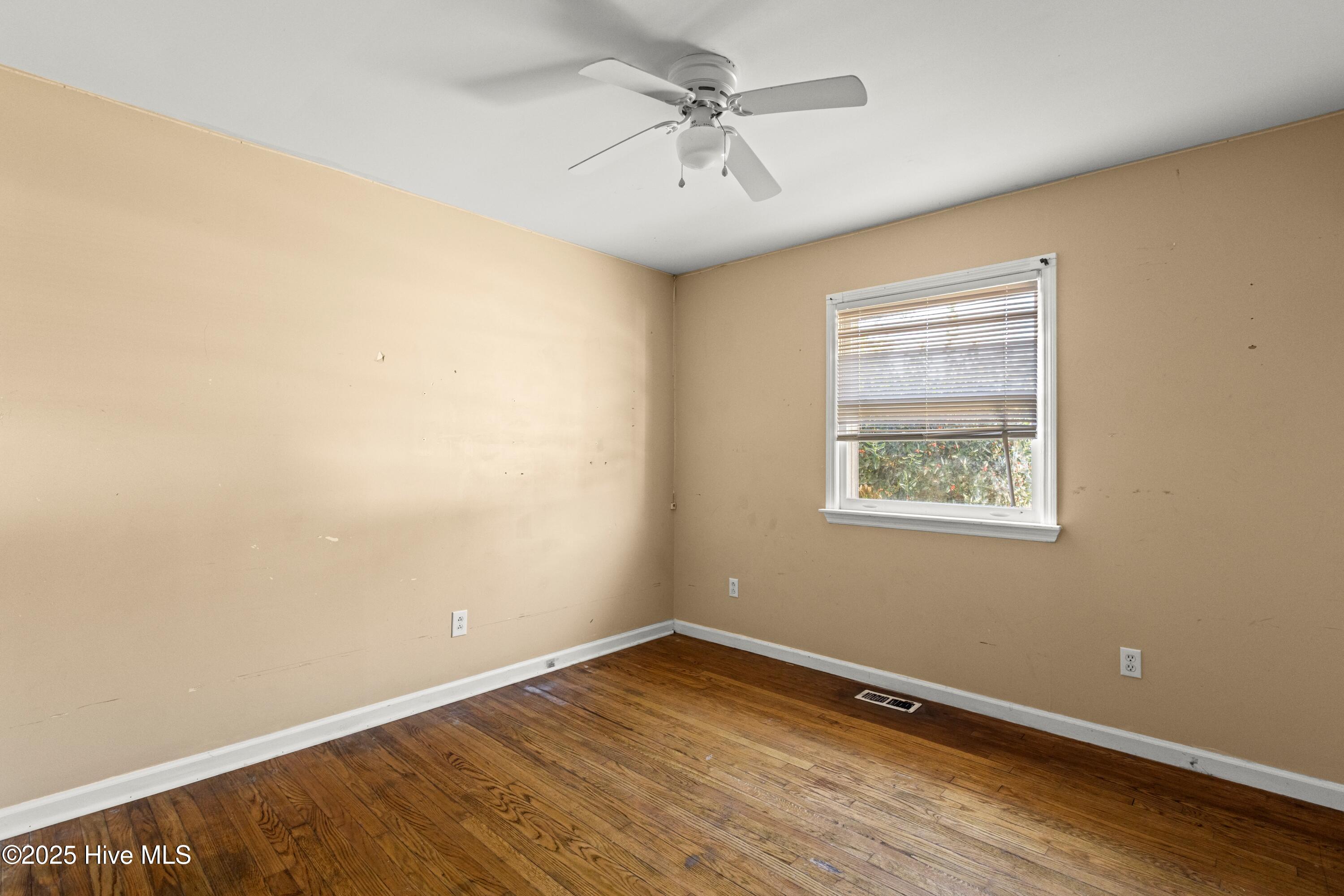 114 Cardinal Road Jacksonville, NC 28546 - Photo 14 of 25 425A4895