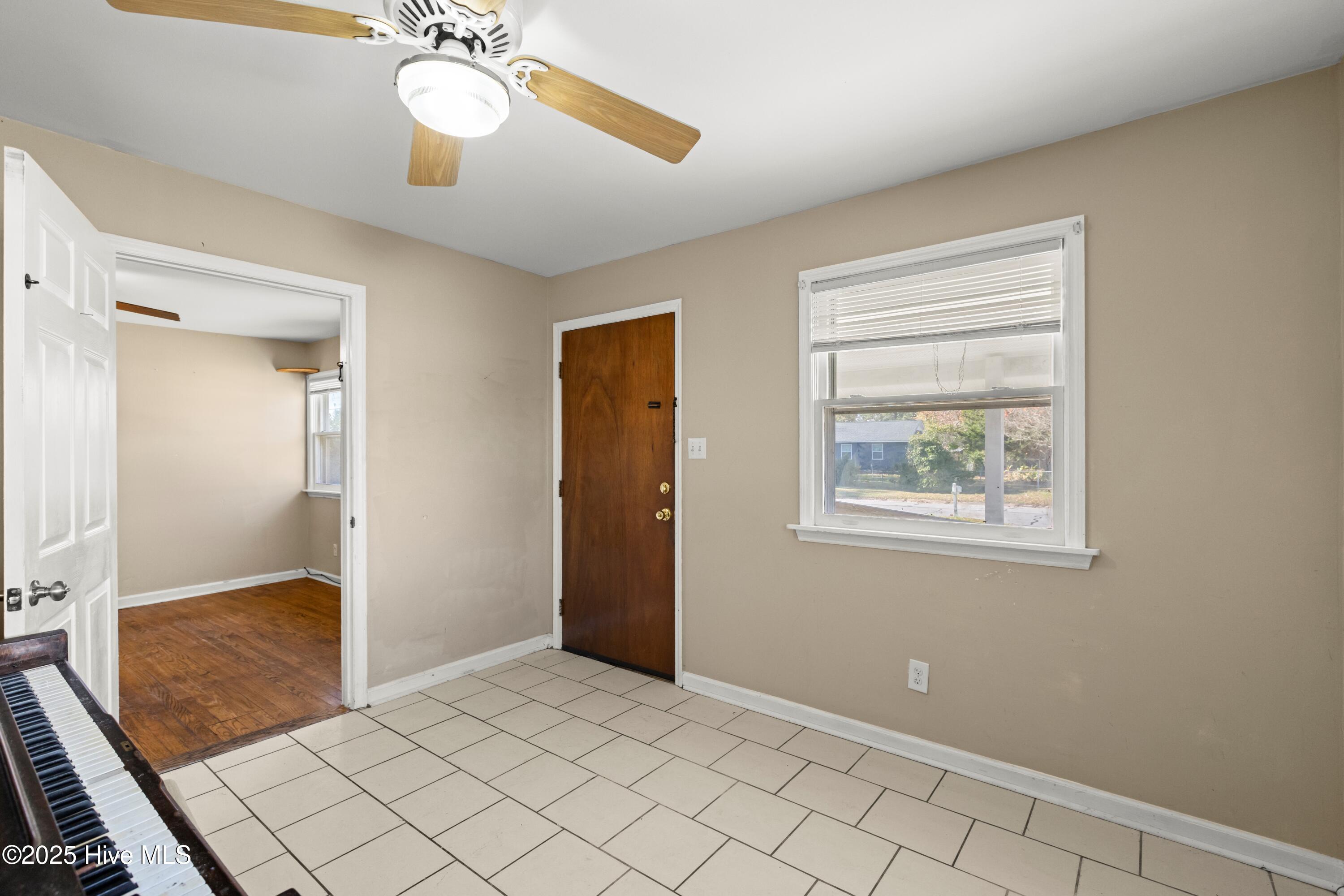 114 Cardinal Road Jacksonville, NC 28546 - Photo 4 of 25 425A4859