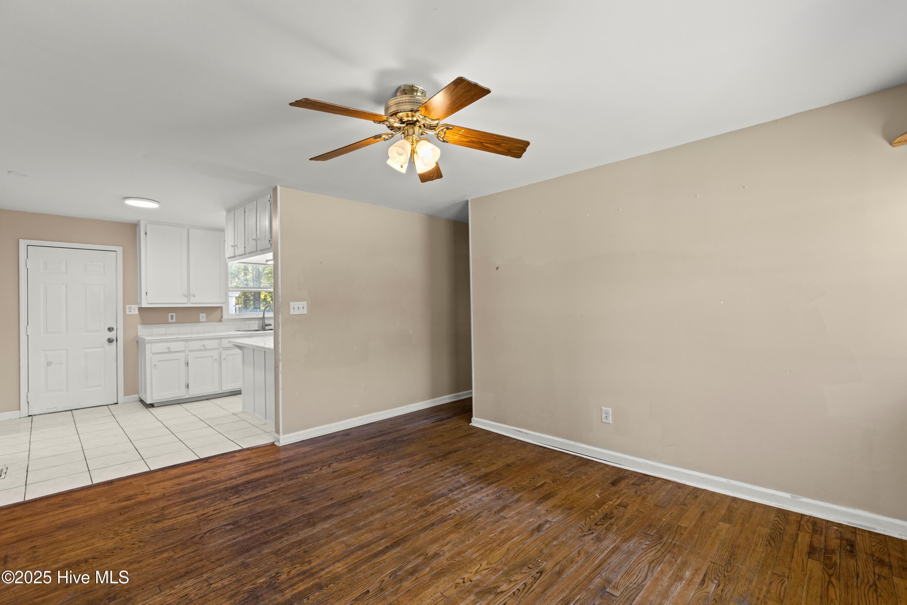 114 Cardinal Road Jacksonville, NC 28546 - Photo 8 of 25 425A4871