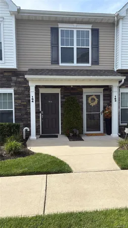 $470,000 | 164 Ashley Court, Central Islip, NY 11722