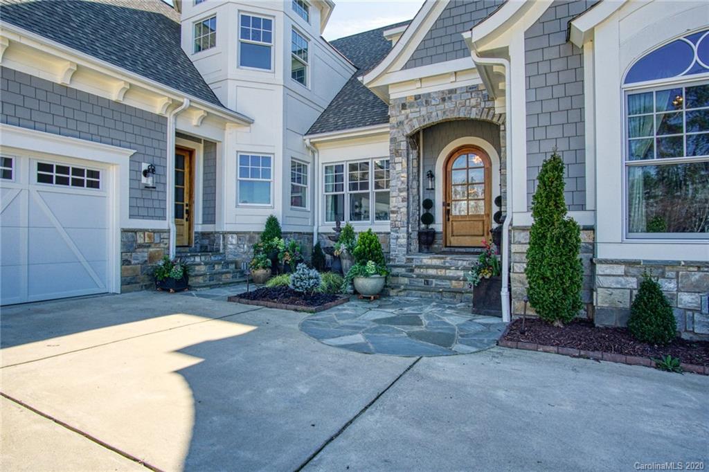 847 Harvest Pointe Drive Fort Mill, SC 29708 - Photo 4 of 35 Gallery Image 4