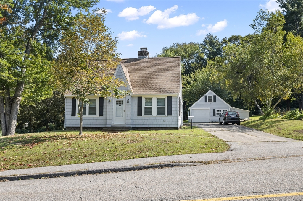 57 Appleton Road Auburn, MA 01501 - Photo 3 of 37 Gallery Image 3