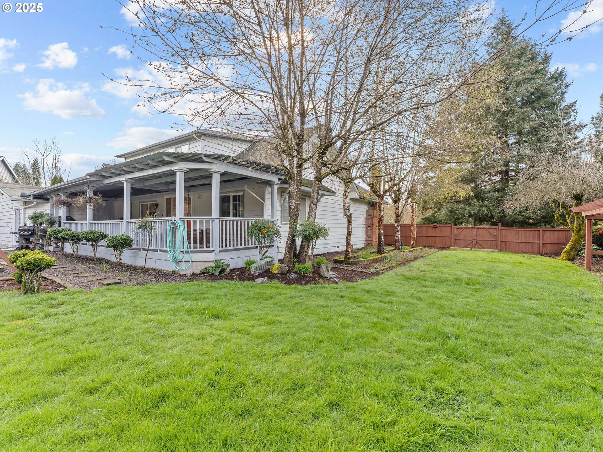 15095 Southwest Weir Road Beaverton, OR 97007 - Photo 3 of 47