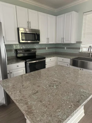 $3,600 | 5785 Southeast Crooked Oak Avenue, Hobe Sound, FL 33455