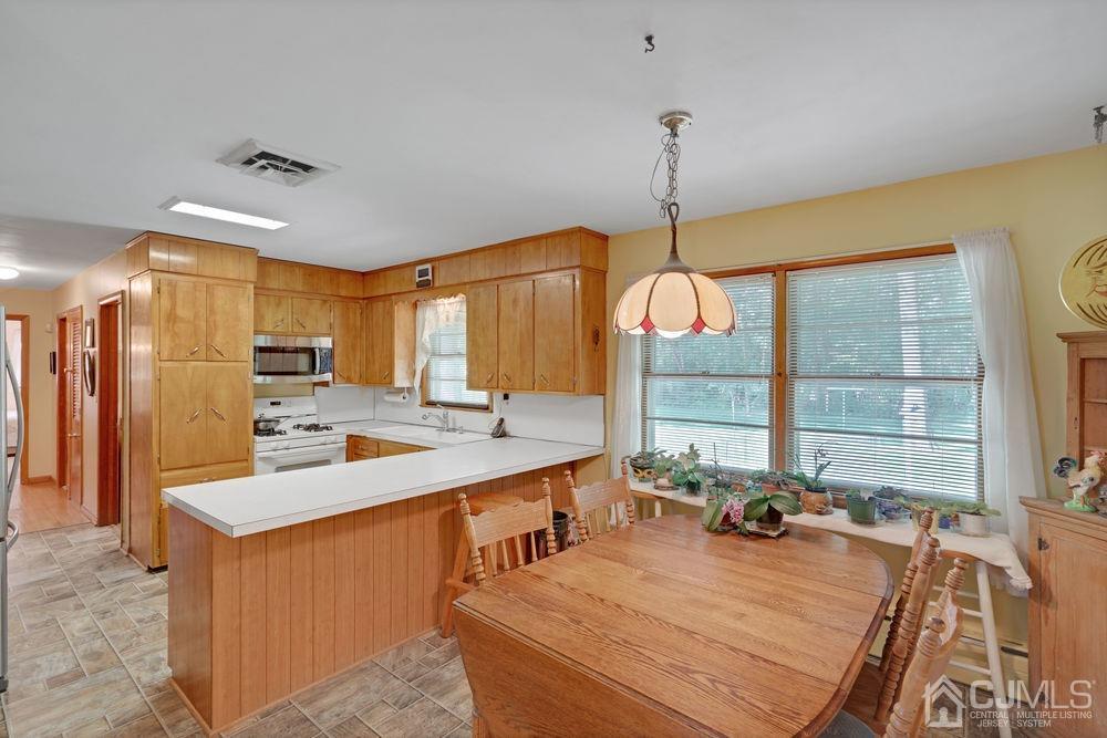 17 Dutch Road East Brunswick, NJ 08816 - Photo 12 of 25 Gallery Image 12
