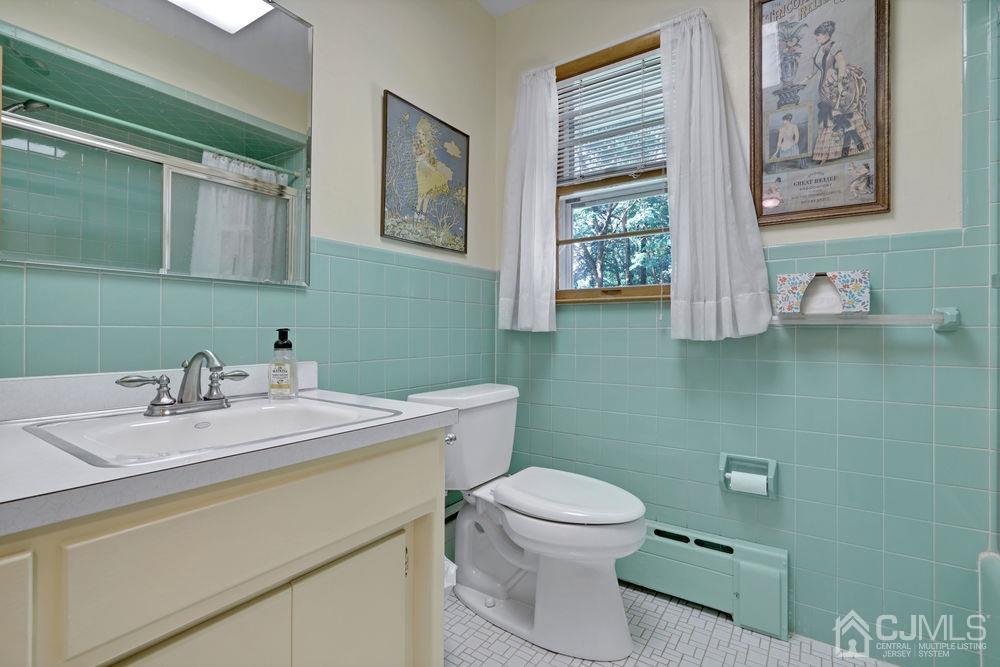 17 Dutch Road East Brunswick, NJ 08816 - Photo 18 of 25 Gallery Image 18