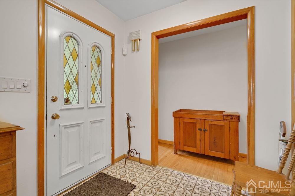 17 Dutch Road East Brunswick, NJ 08816 - Photo 6 of 25 Gallery Image 6