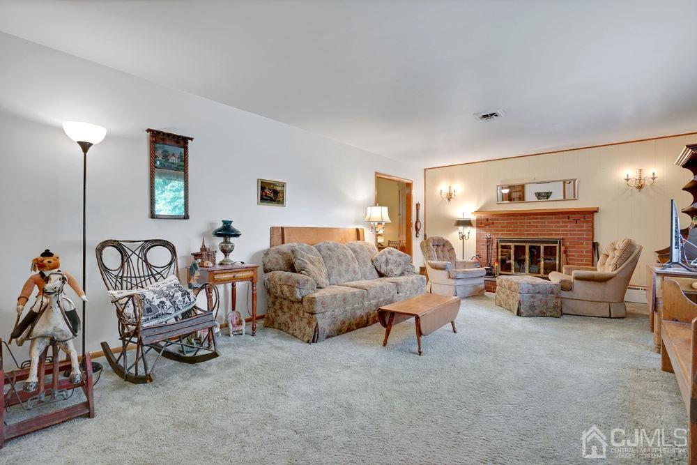 17 Dutch Road East Brunswick, NJ 08816 - Photo 7 of 25 Gallery Image 7