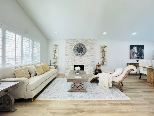 $2,000,000 | 11383 Stonecress Avenue, Fountain Valley, CA 92708