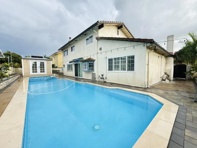 $2,000,000 | 11383 Stonecress Avenue, Fountain Valley, CA 92708