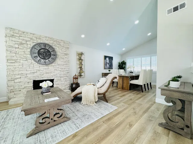 $2,000,000 | 11383 Stonecress Avenue, Fountain Valley, CA 92708