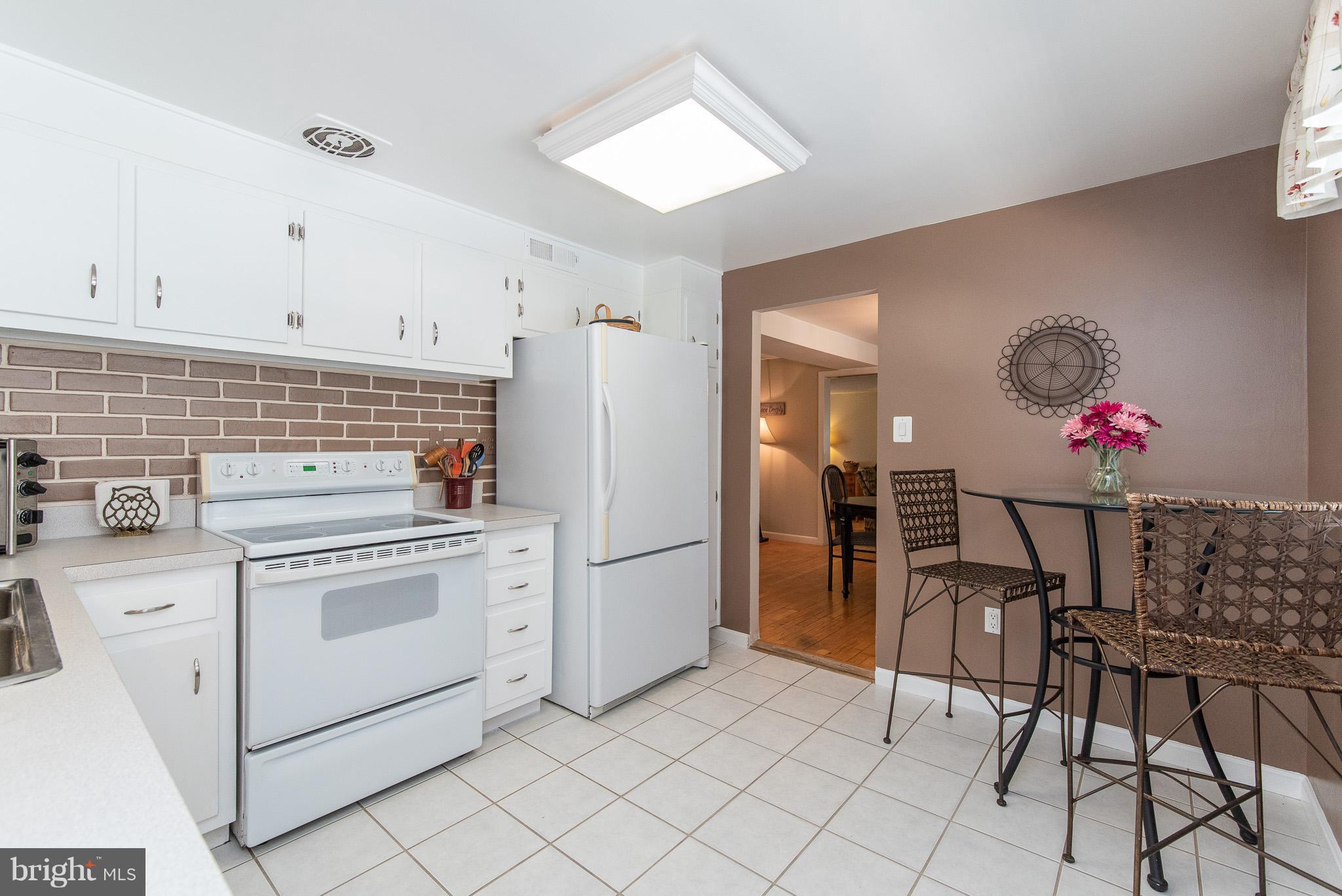2112 Creek Road Baltimore, MD 21219 - Photo 11 of 30 Kitchen