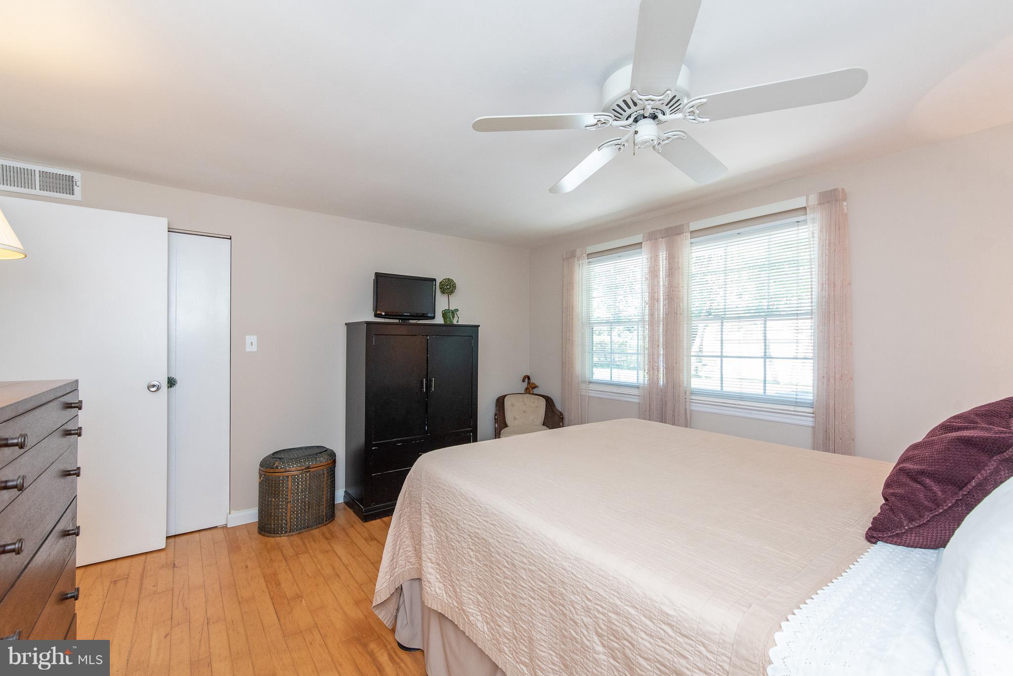 2112 Creek Road Baltimore, MD 21219 - Photo 20 of 30 Bedroom