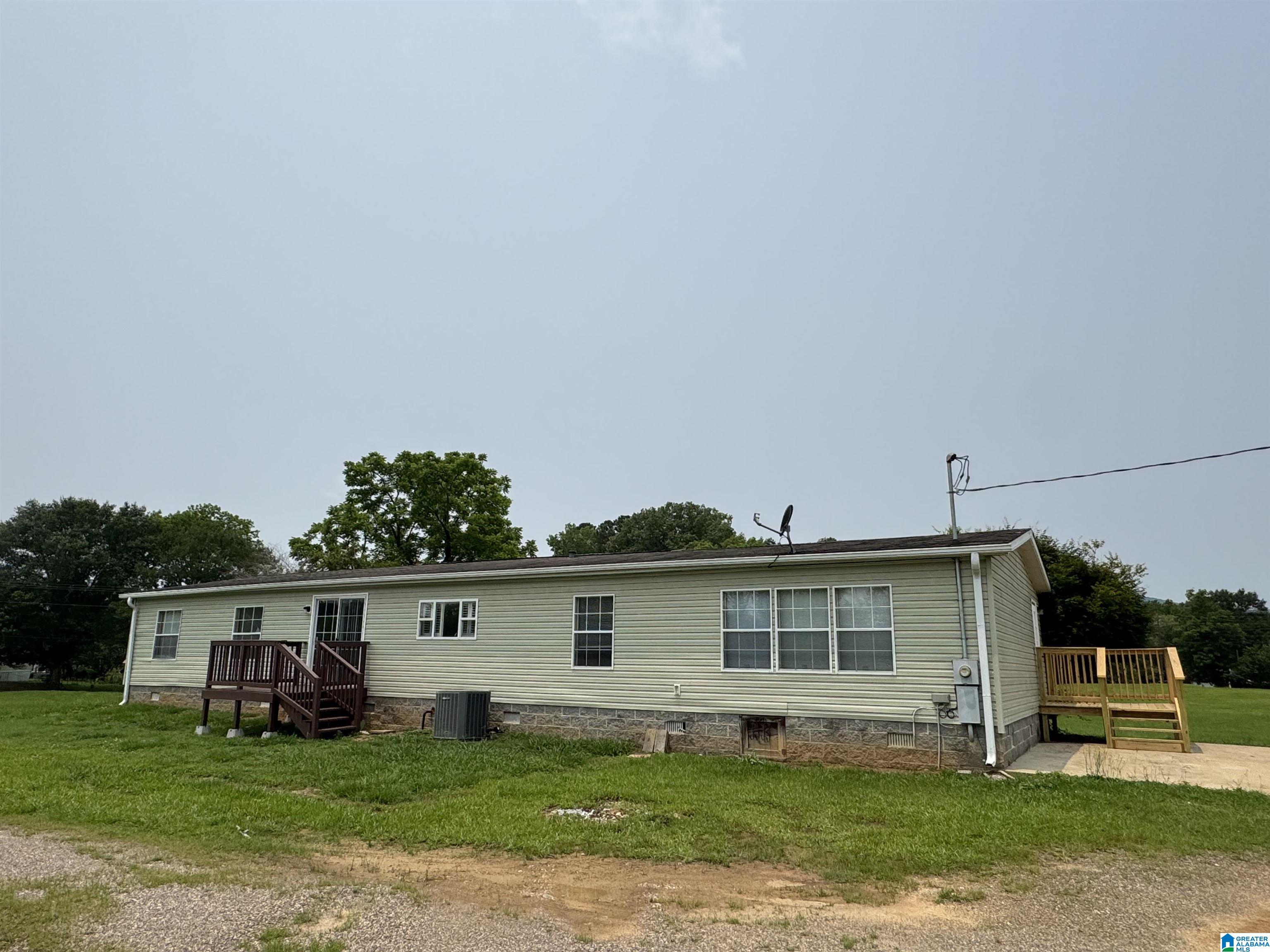 810 Riddle Farm Road Anniston, AL 36207 - Photo 3 of 34