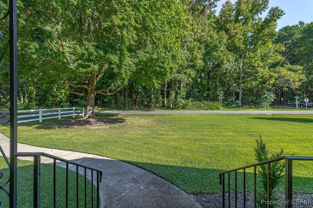 35 Powhatan Road Kilmarnock, VA 22482 - Photo 37 of 42 View of yard with fence