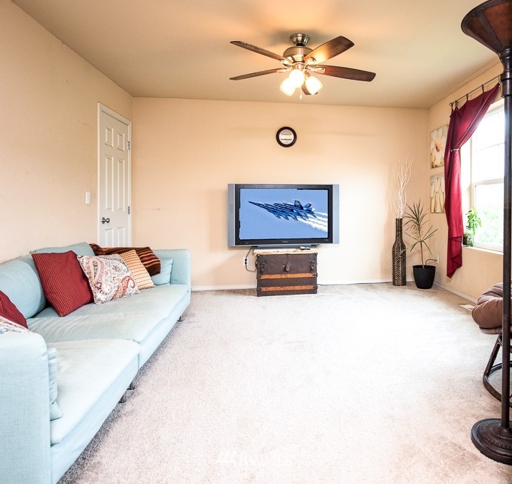 14515 Southeast 154th Street Renton, WA 98058 - Photo 13 of 25 Gallery Image 13