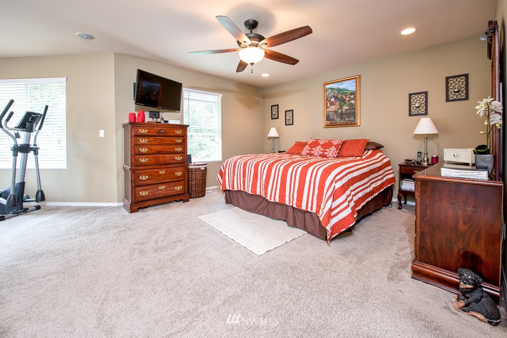 14515 Southeast 154th Street Renton, WA 98058 - Photo 15 of 25 Gallery Image 15