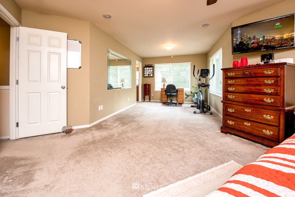 14515 Southeast 154th Street Renton, WA 98058 - Photo 16 of 25 Gallery Image 16