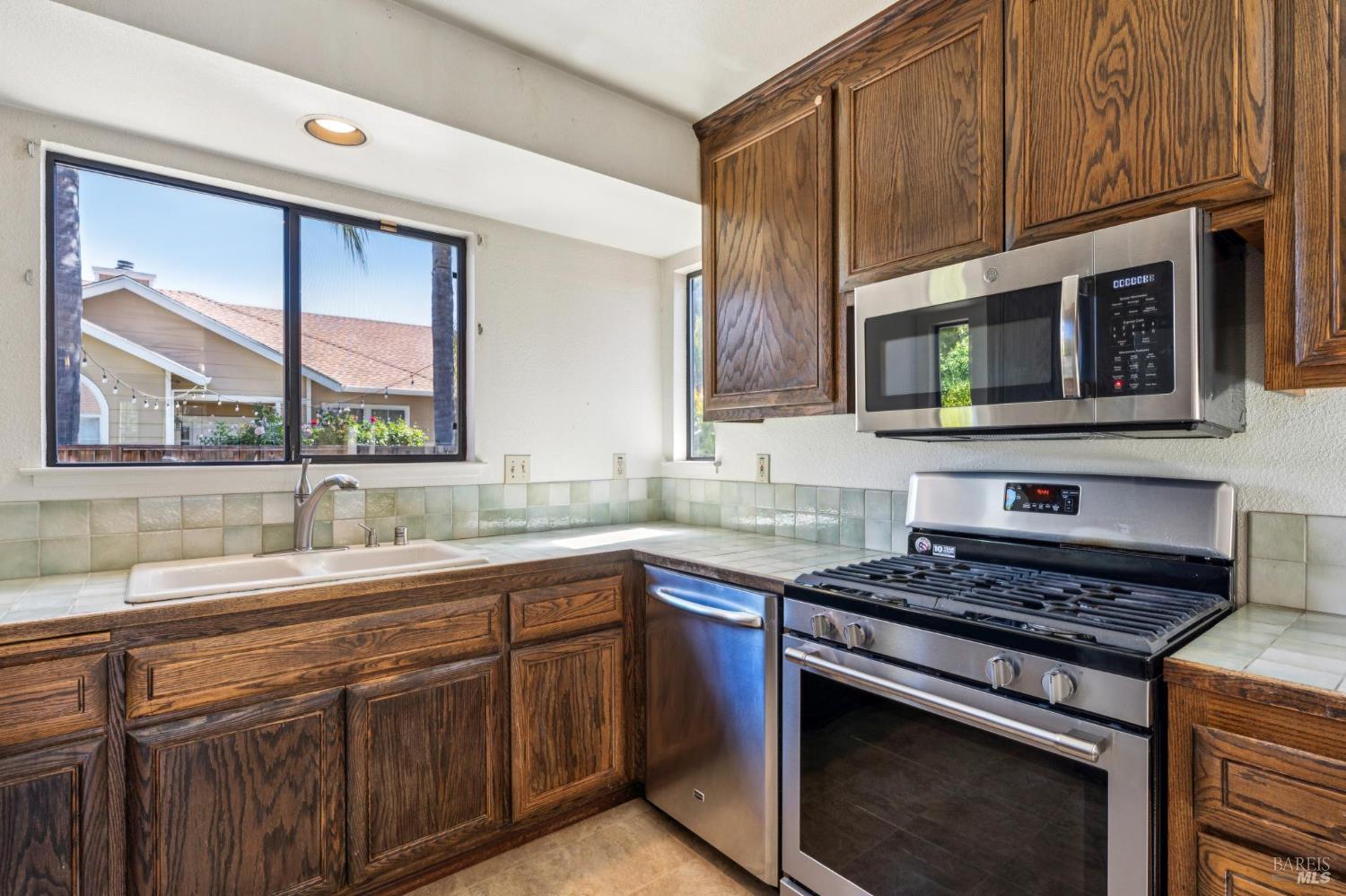 1824 Center Road Novato, CA 94947 - Photo 14 of 41