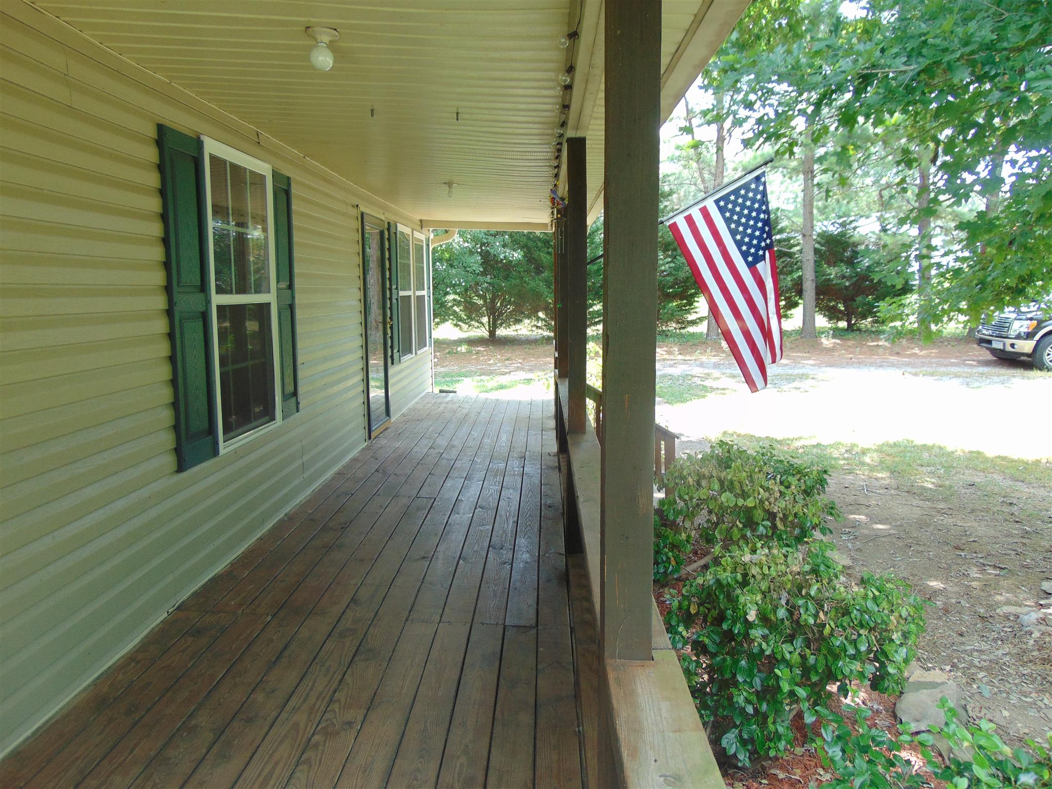 3996 Buffalo Road Summertown, TN 38483 - Photo 2 of 10 Gallery Image 2