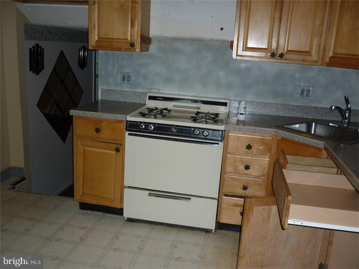 1122 Bloomdale Road Philadelphia, PA 19115 - Photo 14 of 25