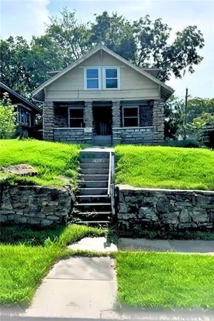 $139,000 | 3631 Chestnut Avenue, Kansas City, MO 64128
