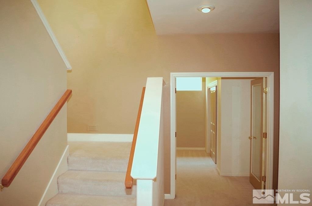 3327 Skyline Boulevard Reno, NV 89509 - Photo 4 of 17 a view of a hallway