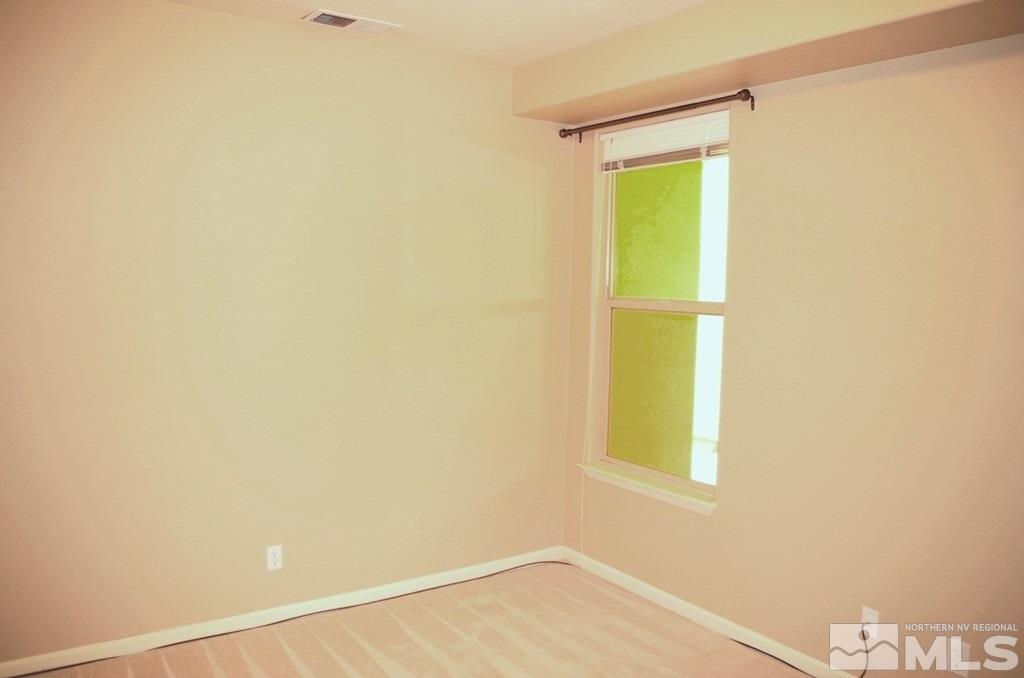 3327 Skyline Boulevard Reno, NV 89509 - Photo 7 of 17 a small space with a window