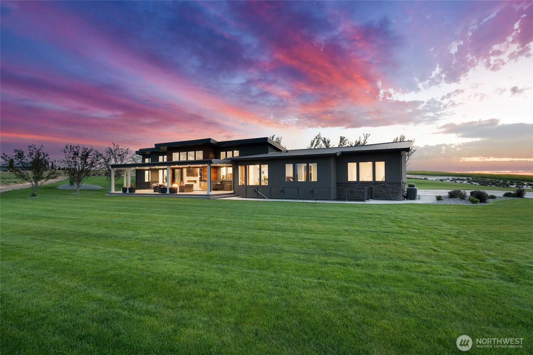 126 Red Hawk Road Walla Walla, WA 99362 - Photo 5 of 40 a front view of a house with a garden