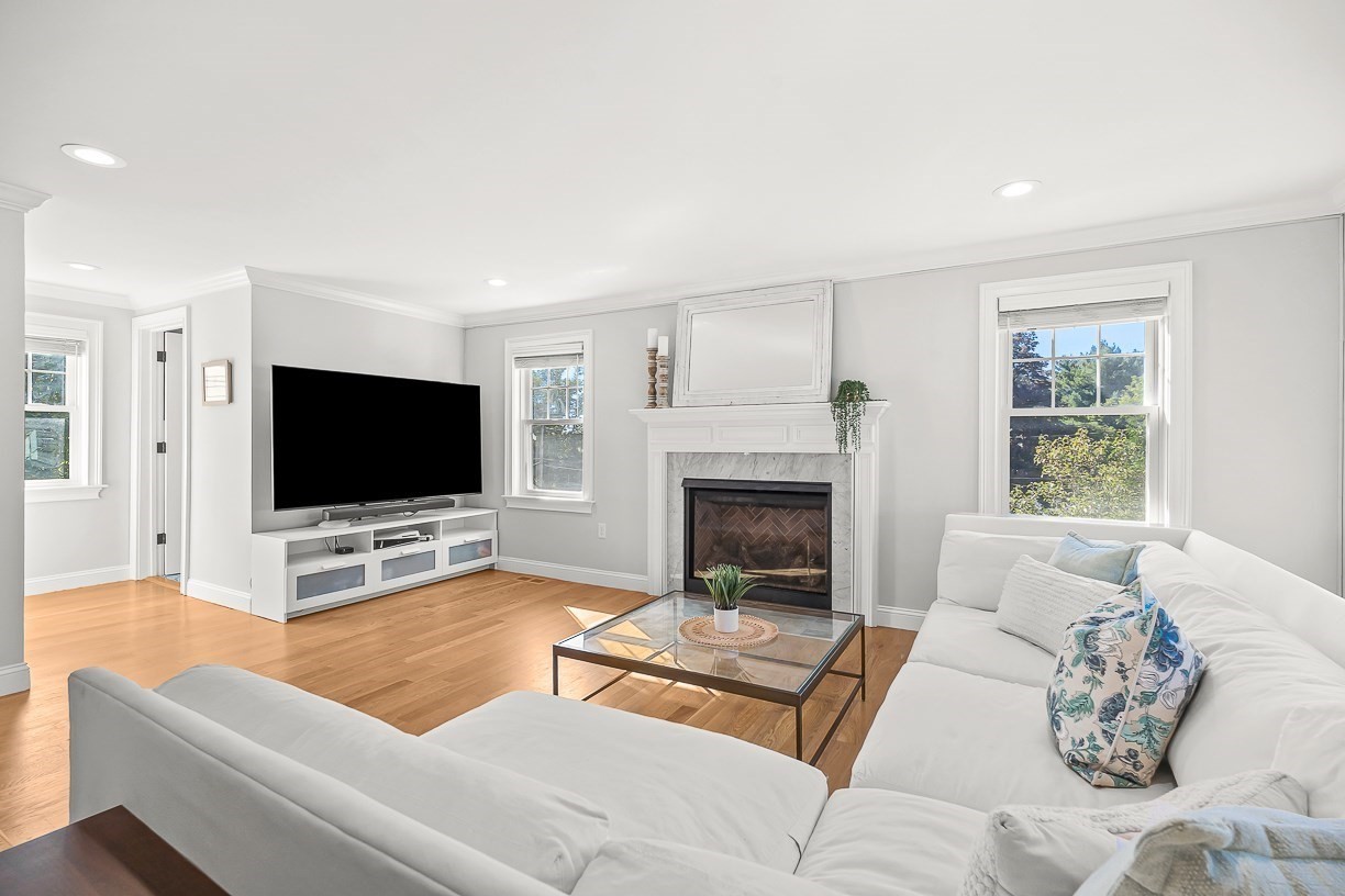 11 Bonad Road Winchester, MA 01890 - Photo 9 of 42 Gallery Image 9
