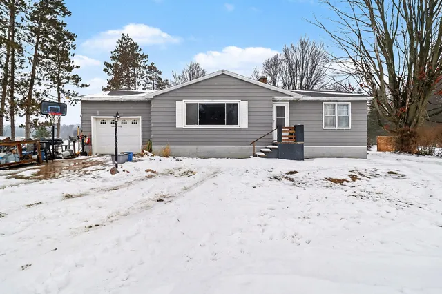 $197,500 | 8473 West 1 Mile Road, Hesperia, MI 49421