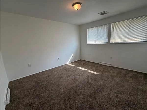 $1,200 | 2000 McMinn Street, Unit 1, Aliquippa, PA 15001